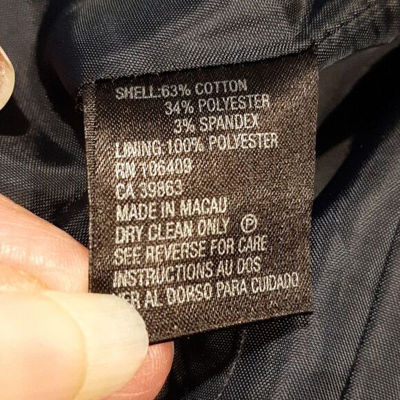 TAHARI  Arthur S. Levine sz 6 tailored, saddle stitched navy jacket - Picture 4 of 7